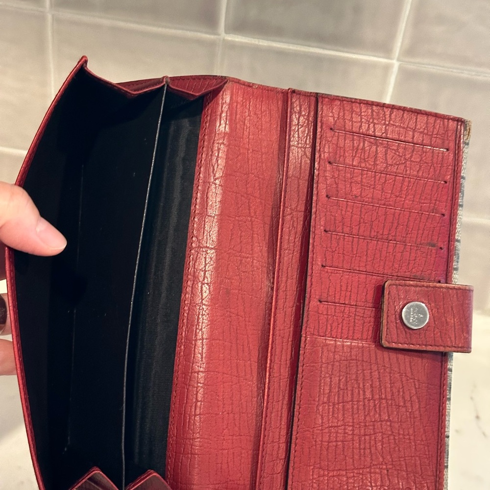 Authentic Gucci wallet - Picture 11 of 11